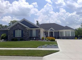 15215 Harrison Lake Cv, Fort Wayne, IN 46814