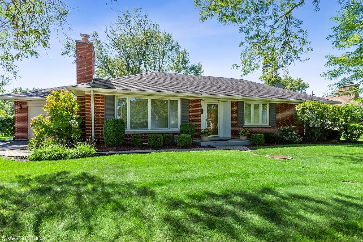 1761 S Robincrest Ln photo 1