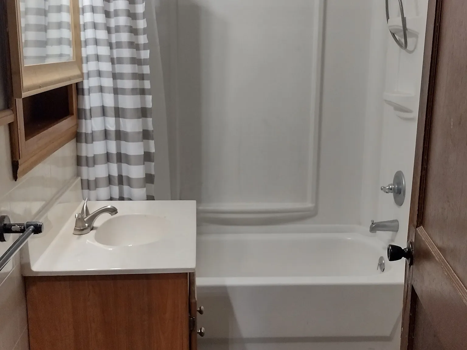 3 bed, 2.0 bath, $1,450 — Photo 2
