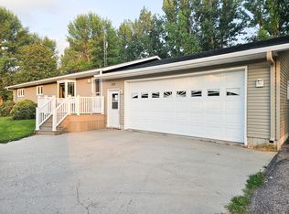 432 E 2nd St, Argyle, MN 56713