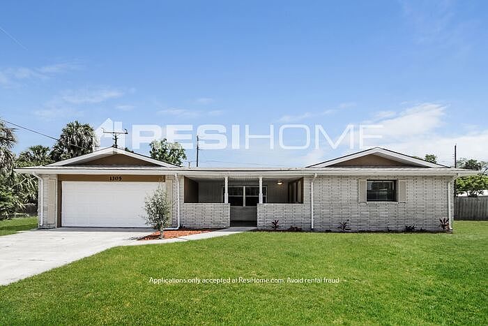 1st image of 1305 Country Club Blvd