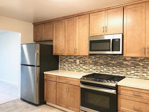 4th image of 47 Joy Ave APT D