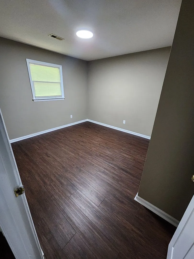 314 Brookside Drive — Photo 3