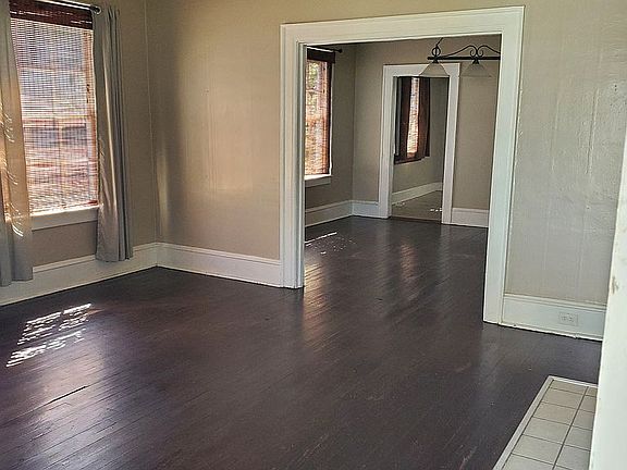 2nd image of 2218 Saint Charles Ave