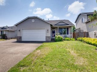 862 Meadow Dr, Molalla, OR