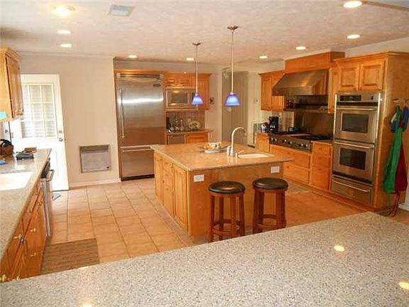 Large spacious kitchen