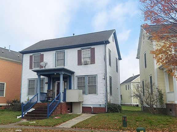 2nd image of 976 Thomas Cir