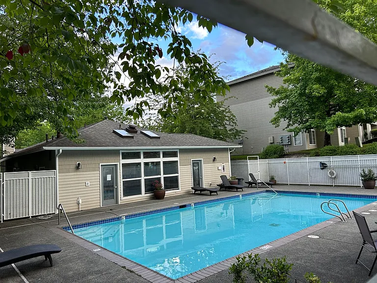 801 Rainier Ave N #B309 — Photo 9
