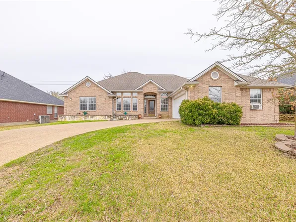 5113 Winchester Dr, Bryan, TX 77802