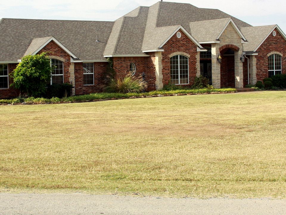 View of house from roadway