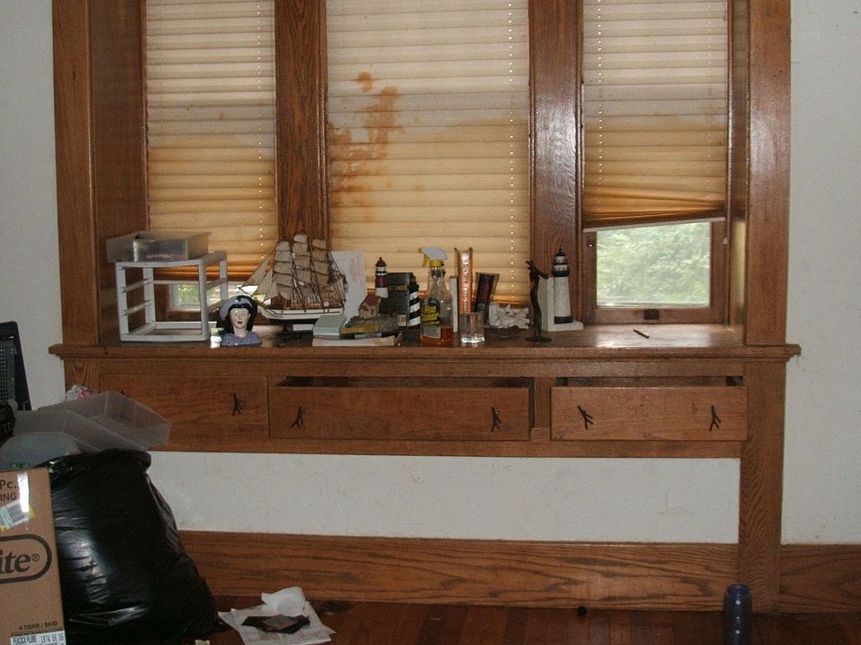 2nd image of 1835 Osband Ave