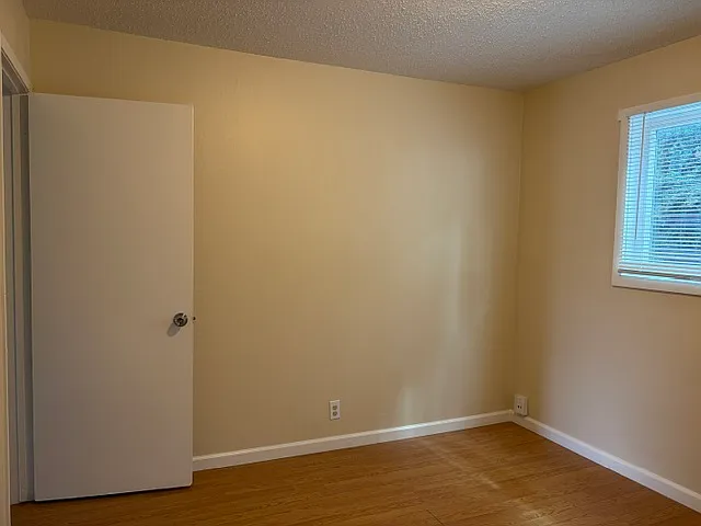 1547 Valle Vista Ave #1547 — Photo 15