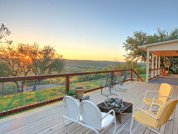 3rd image of 817 Country Creek Ln