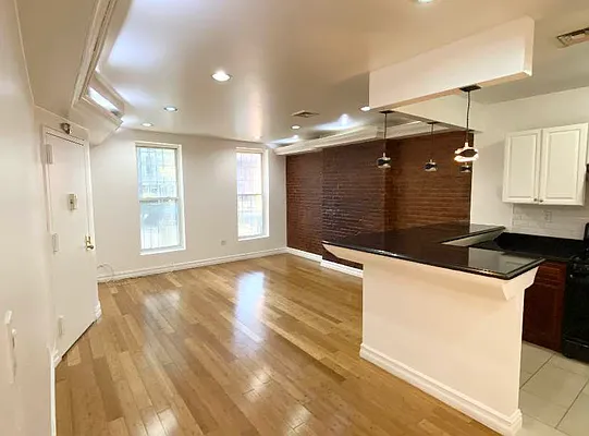 Rented by Voro New York | media 19