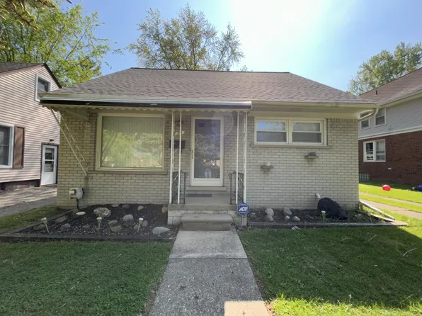 95 S Highland St, Mount Clemens, MI 48043