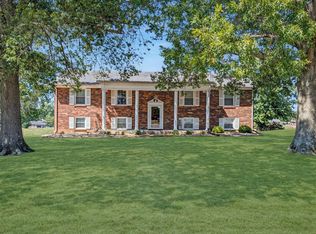 526 Scenic Dr, Harrodsburg, KY 40330