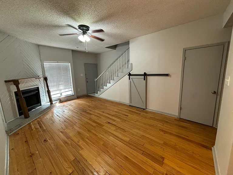 8508 Summa Ave #13 — Photo 2