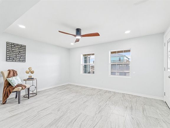 5th image of 257 W Club Oak Ln