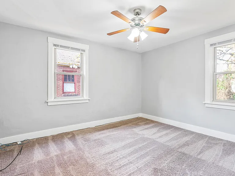 2043 Boggs Ave — Photo 15
