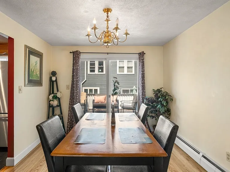 42 Rockland Ave — Photo 4