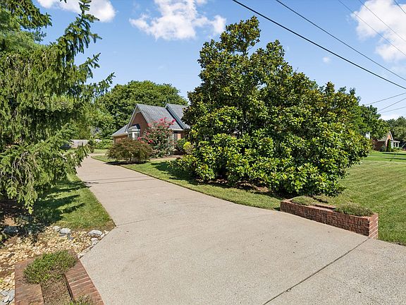 4th image of 6617 N Creekwood Dr