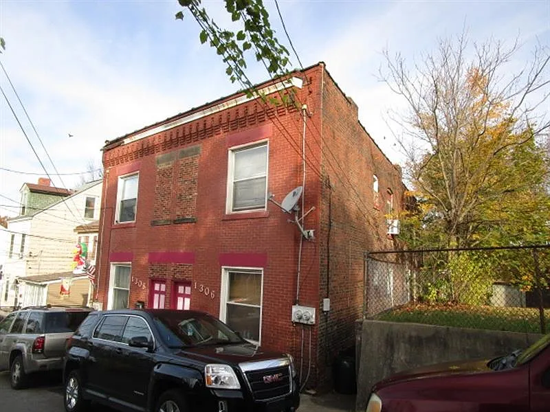 Building Photo 4