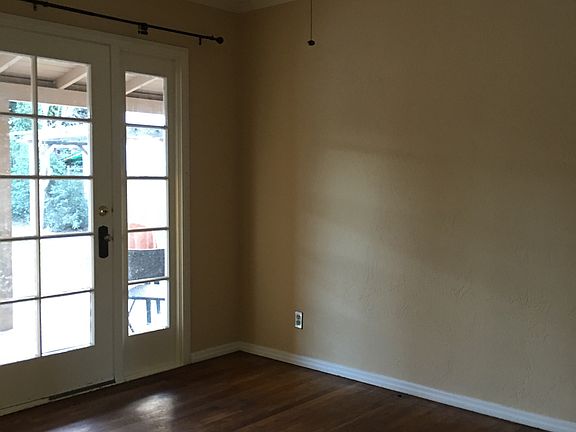 2nd image of 144 E University Ave