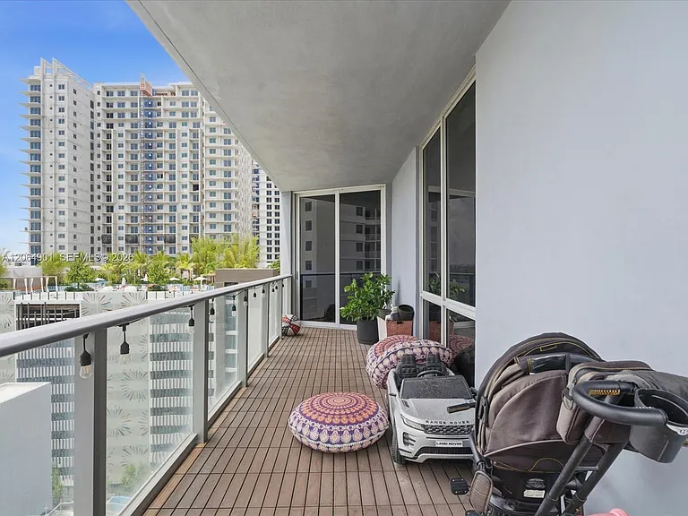 1010 SW 2nd Ave #1009 — Photo 26
