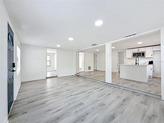 3rd image of 8414 N 20th St