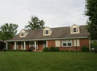 11760 Rossmoor Ln, Saint Louis, MO