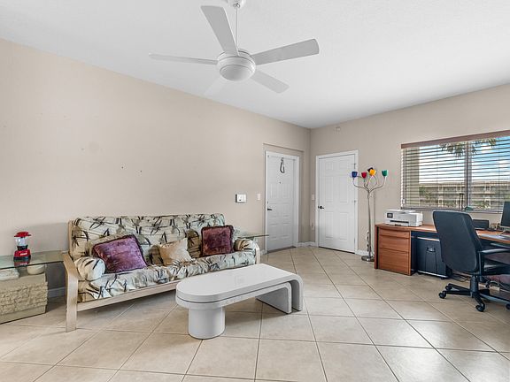 4th image of 7611 Southampton Terrace #301