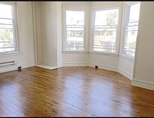 Student Housing 5 bedroom House Available Now & 2026-2027 School Year! Photo 1