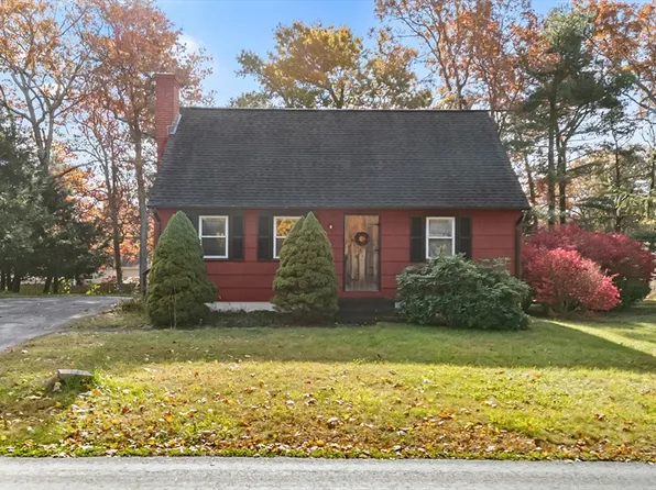 10 Friar Tuck Ln, Oxford, MA 01540