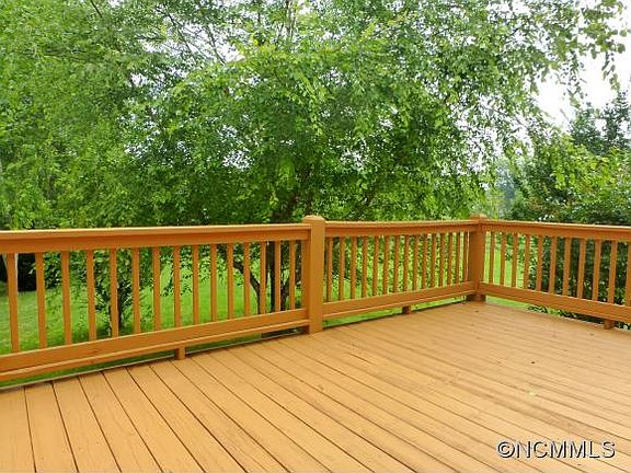 5th image of 126 Beaver Dam Dr