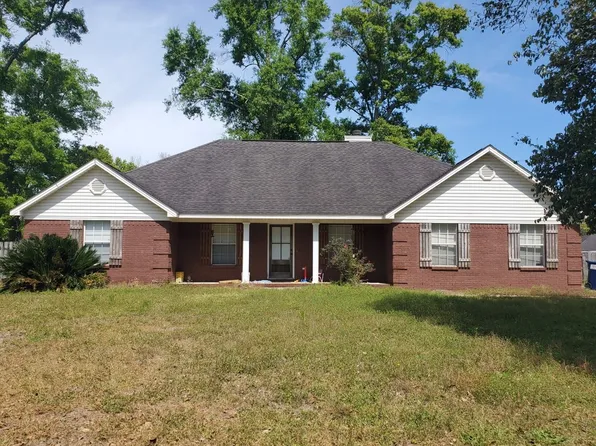 8106 Leisure Woods Dr S, Irvington, AL 36544