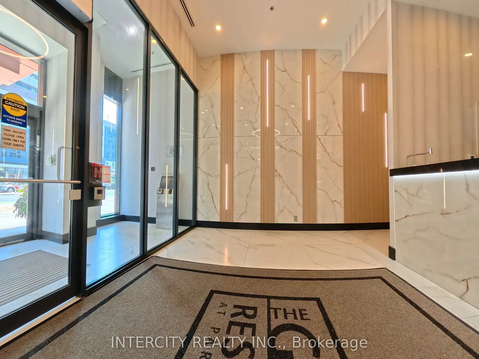 2 bed, $2,650 — Photo 2