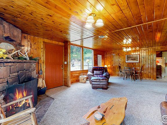 3rd image of 190 Clarabell Ln