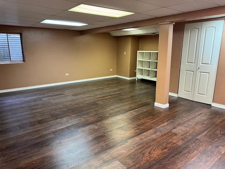 2404 Kenmore Ct — Photo 27