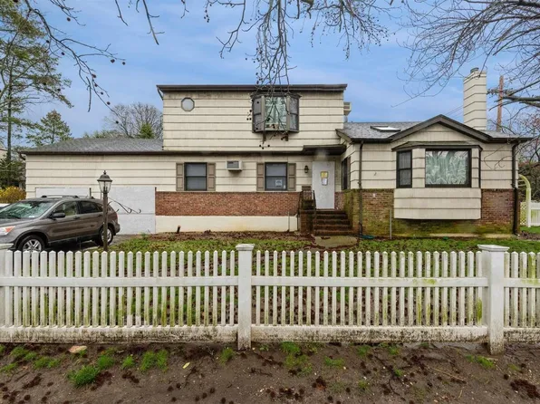 123 Hempstead Avenue, Rockville Centre, NY 11570