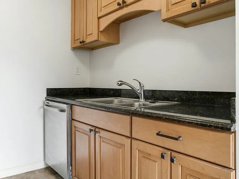 5396 S Willow Ln — Photo 3
