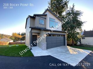 208 Rocky Point Rd, Kelso, WA 98626