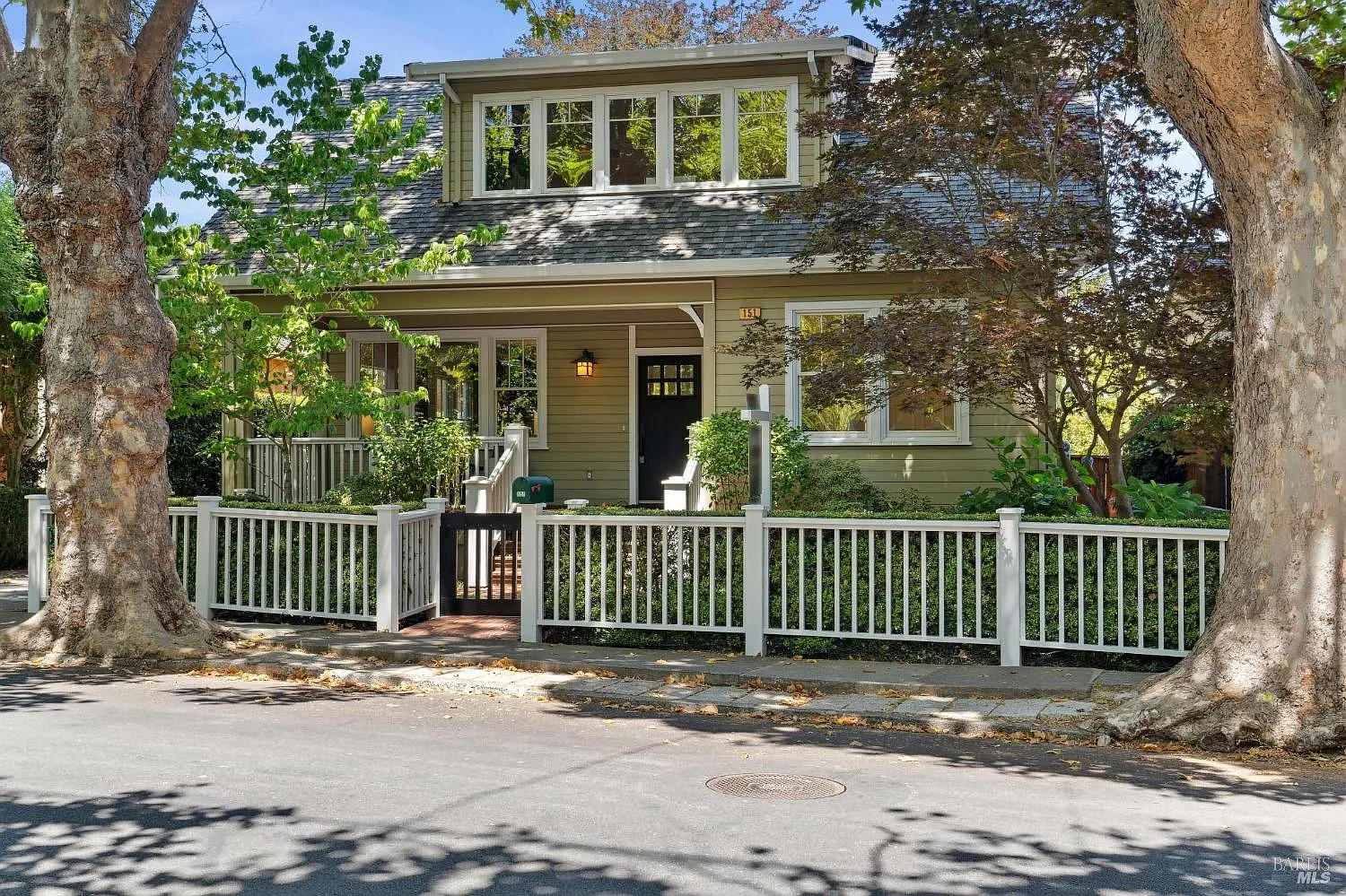 151 Sycamore Avenue photo 1