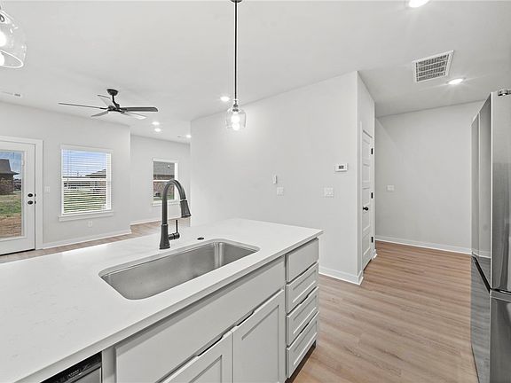 5th image of 1703 Cuppett Cir