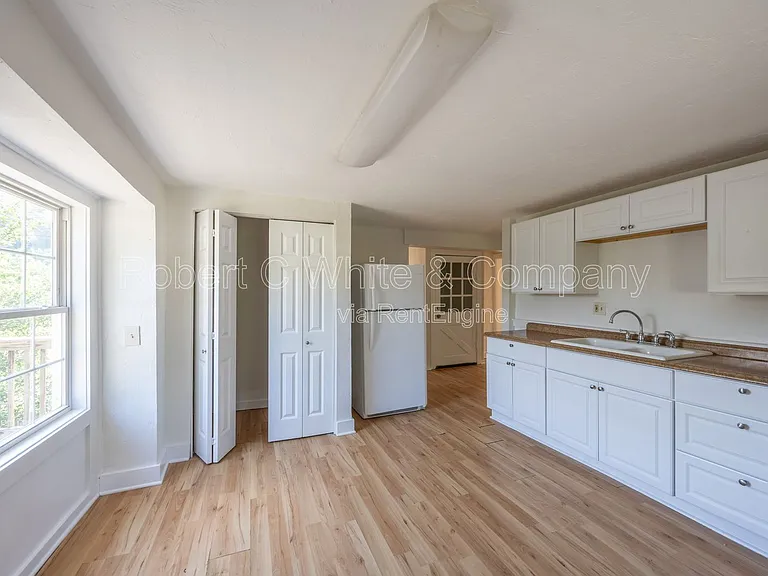 202 Main St #C — Photo 6