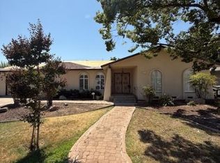 91 O St, Sanger, CA 93657