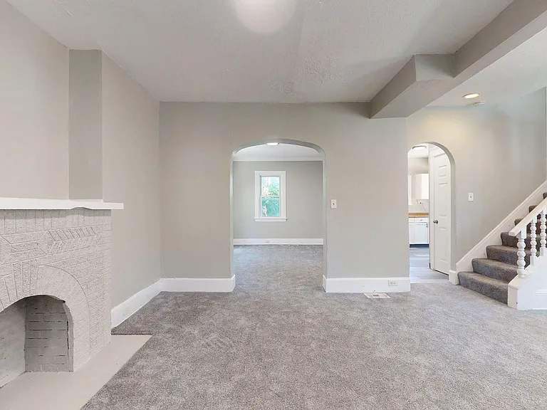 3222 W 94th St — Photo 1