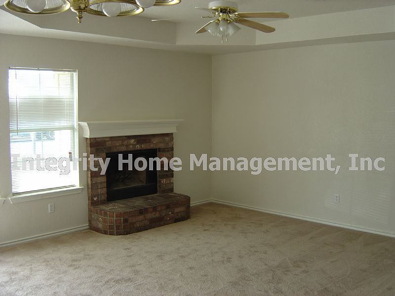 2nd image of 310 Wayne St