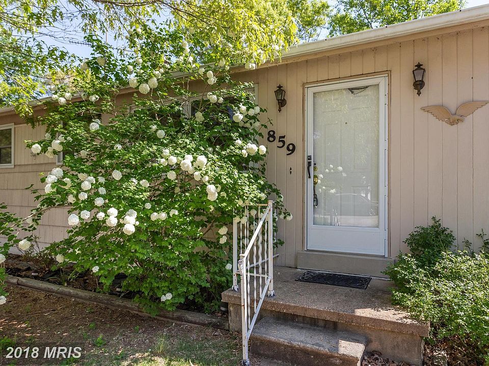 Welcome to 859 Mill Creek Drive!
