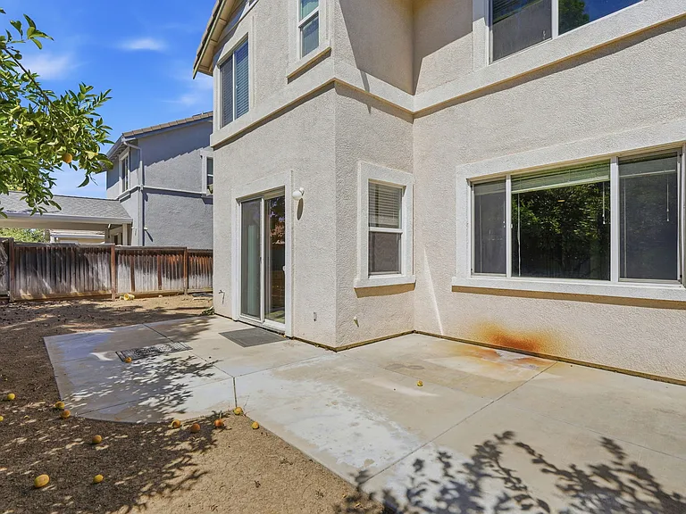 871 Larkspur Ln — Photo 32