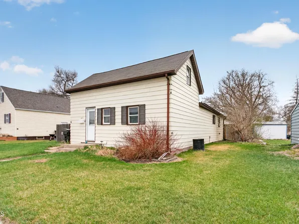 815 4th Ave W, Williston, ND 58801